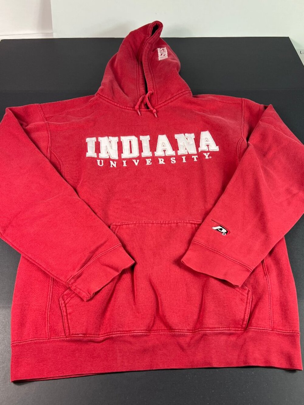 VTG Pro Player Indiana Hoosier Sweatshirt Medium Red Faded Spell Out Logo Hoodie